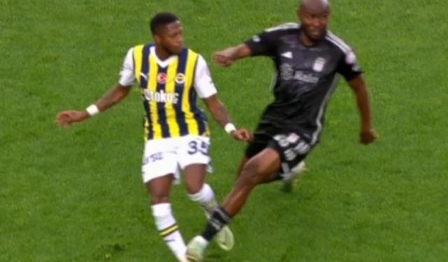 Fenerbahçe karşısında takımını 10 kişi bırakan Al-Musrati Beşiktaş taraftarının sabrını taşırdı! “Tarihin en büyük kazığı”