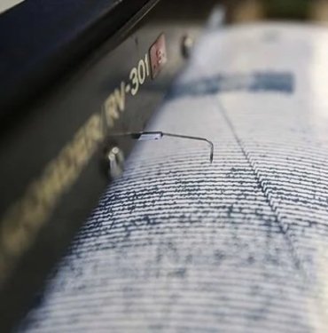 Endonezya’da 6,1 büyüklüğünde deprem