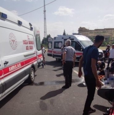 Mardin’de minibüs ile motosiklet çarpıştı: 2 ağır yaralı
