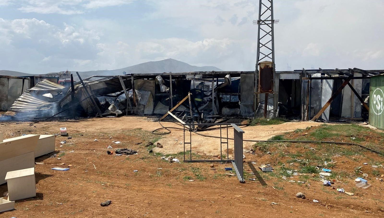 Kahramanmaraş’taki köy evleri inşaatında yangın