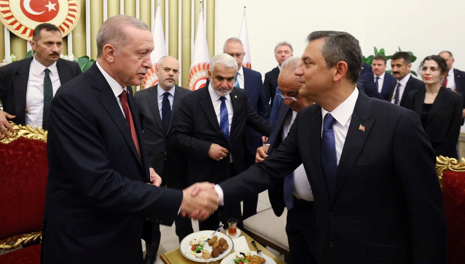 Erdoğan-Özel görüşmesinde tarih belli oldu