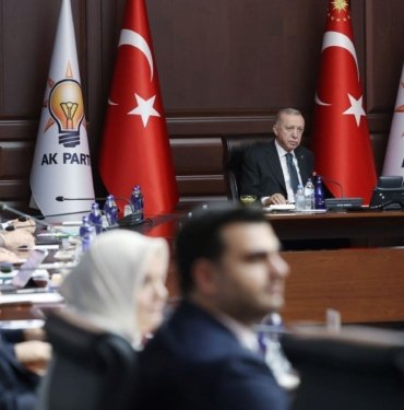 AK Parti MYK toplandı: Kadrolarda değişiklik hazırlığı
