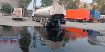 26 ton petrol yola döküldü