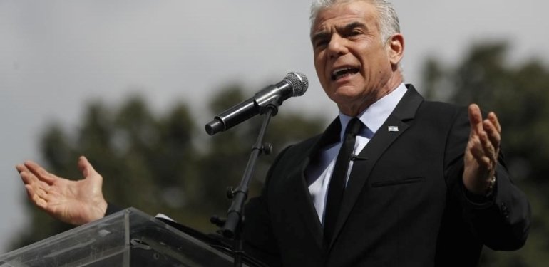 Muhalefet lideri Lapid’den eleştiri: “İsrail devleti sorumsuz delilerin rehinesi haline geldi”
