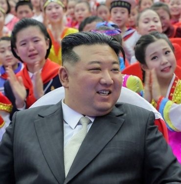 Kim Jong-Un hakkında şok iddia: Her yıl “Zevk Takımı” için 25 bakire kız seçiyor