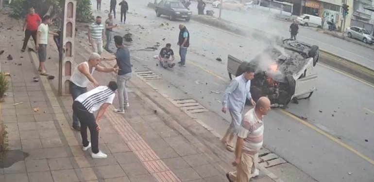 Mersin’de can pazarı: Otomobilin çarptığı yaya metrelerce savruldu