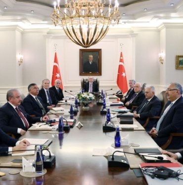 Yüksek İstişare Kurulu toplandı: Yeni anayasa vurgusu