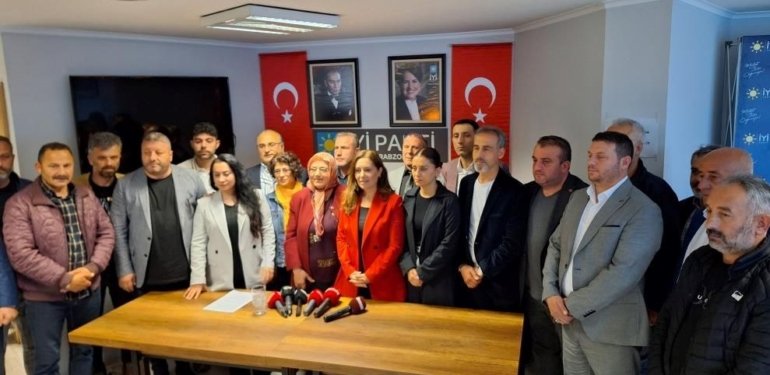 İYİ Parti Trabzon yönetimi düştü