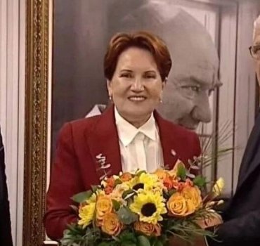 İYİ Parti’de devir teslim töreni