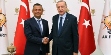 Cumhurbaşkanı Erdoğan, CHP lideri Özgür Özel ile görüşüyor