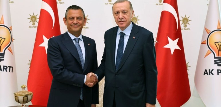 Cumhurbaşkanı Erdoğan ile CHP lideri Özgür Özel görüşmesi sona erdi