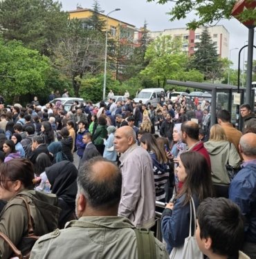 Sağanağın vurduğu Ankara’da metro istasyonlarında aksama