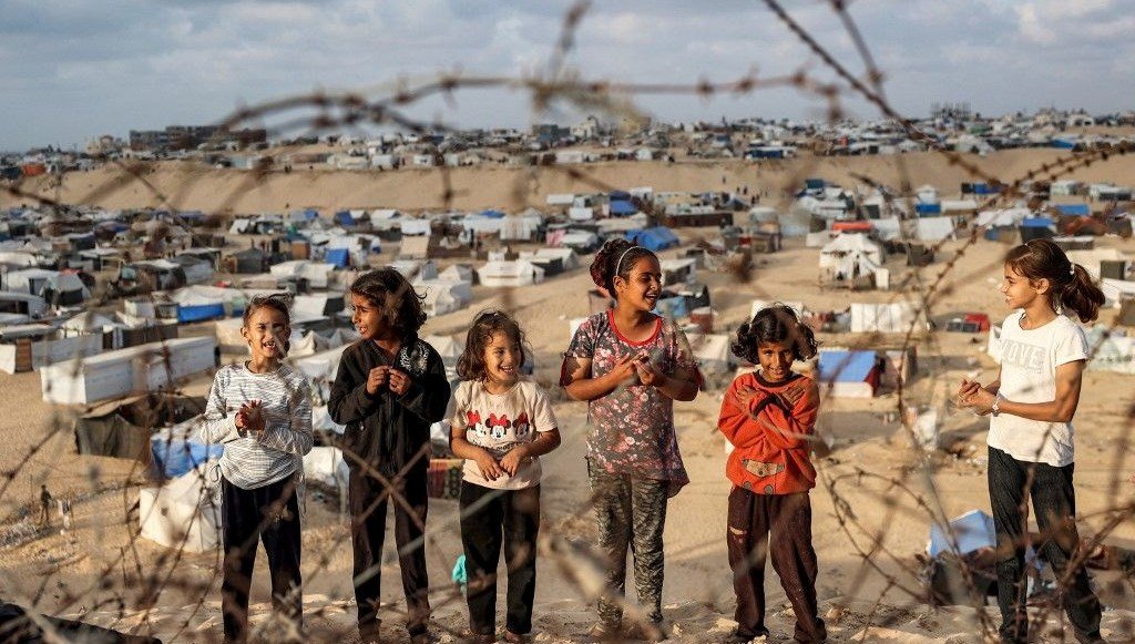 Gazze’de insani kriz: Refah’taki siviller çadırlarda yaşıyor