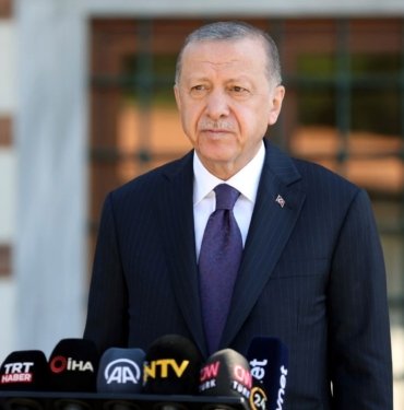 Cumhurbaşkanı Erdoğan: Türkiye’de siyasetin yumuşama sürecini başlatalım