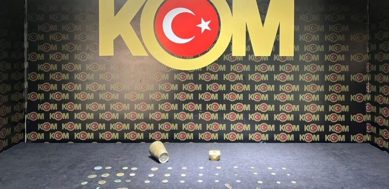 Bizans dönemine ait sikke ve objeler ele geçirildi