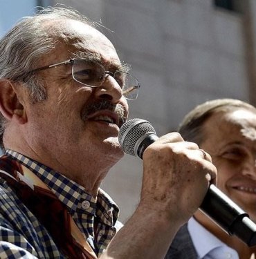 Yılmaz Büyükerşen’in ve 22 belediye bürokratının yargılandığı dava ertelendi