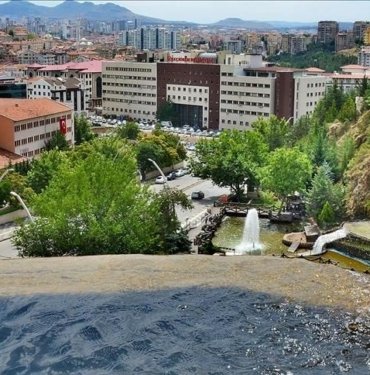 Keçirören’de yabancı dilde tabela için yasak kararı