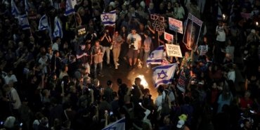 İsrailliler yine sokakta: Netanyahu aleyhine sloganlar atıldı