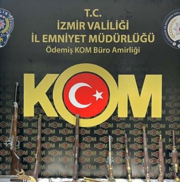 İzmir’de antika silah kaçakçılığı operasyonu