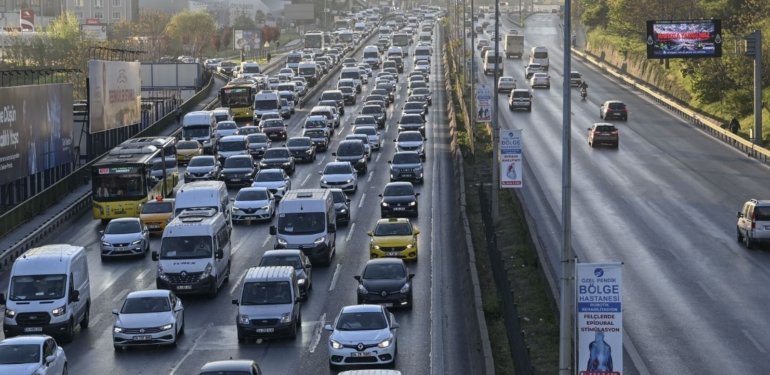 İstanbullular dikkat! Bugün bazı yollar trafiğe kapatılacak