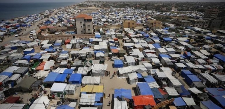İsrail medyası: İsrail ordusu Refah’ın doğusundaki bazı mahalleleri boşaltmaya başladı