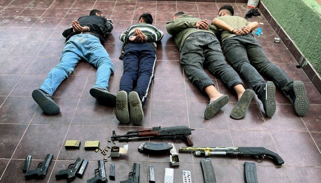 Adana’da suçlu çiftliğine baskın: Mühimmatlarla yakalandılar