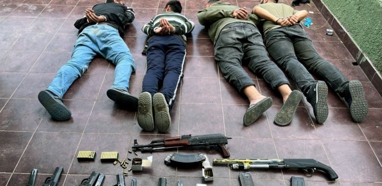 Adana’da suçlu çiftliğine baskın: Mühimmatlarla yakalandılar