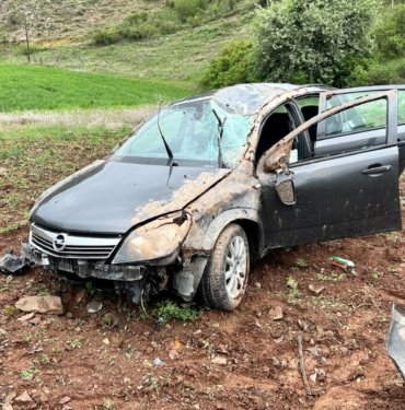 Polislik sınavına giderken aracıyla taklalar attı