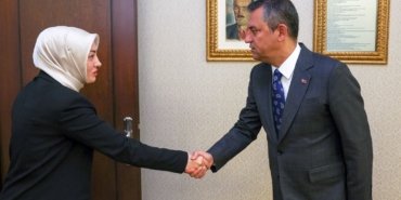 Özgür Özel, Sinan Ateş’in eşi Ayşe Ateş ile görüştü