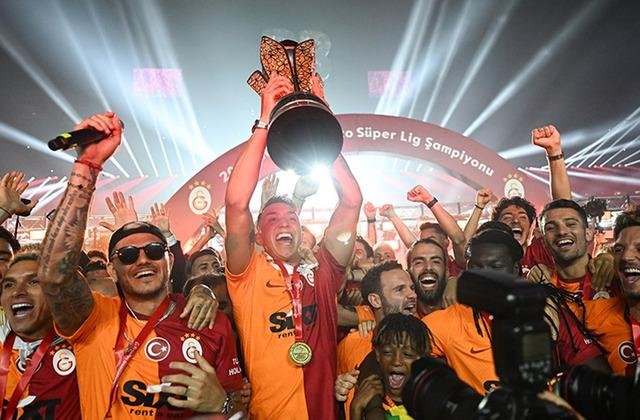 Galatasaray şampiyonluk ateşini yaktı! Fenerbahçe