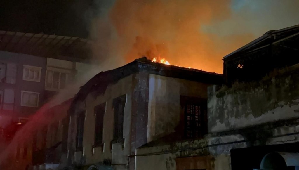 Hatay’da tarihi binada yangınında 2 gözaltı