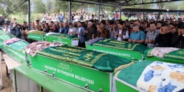 Gaziantep’teki katliam gibi kazada ölenlere veda