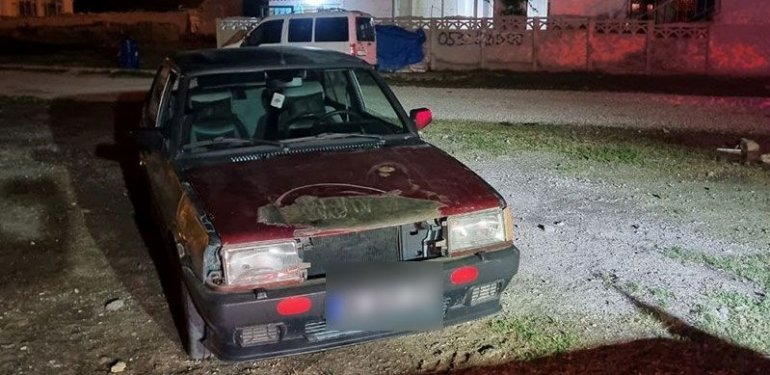 Düğün konvoyunda zarf kavgası: Araçla arkadaşının üzerinden geçti