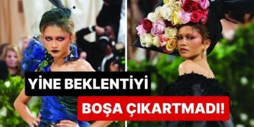 Met Gala’ya Her Sene Damgasını Vurmayı Başaran Zendaya Kafasındaki Çiçek Buketiyle Kırmızı Halıyı Kurtardı