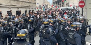 Fransız polisinden Filistin destekçisi öğrencilere biber gazlı müdahale