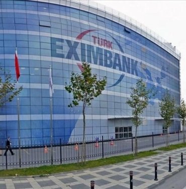 Türk Eximbank’tan 1 milyar euroluk yeni kredi anlaşması