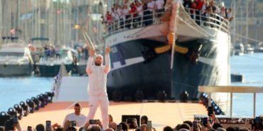 Olimpiyat ateşi Fransa’ya ulaştı