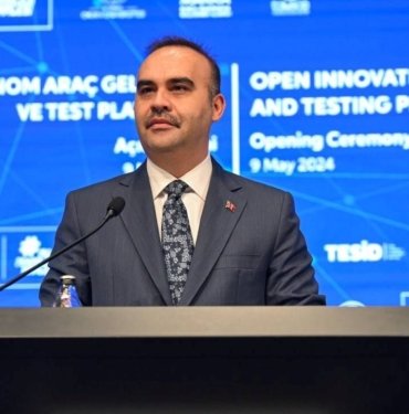 Bakan Kacır: 2030’da, elektrikli ve şarj edilebilir hibrit araçların yerlilik oranı yüzde 75’e çıkacak