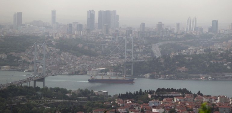 Cuma günü için çöl tozu alarmı: Sıcaklıklar tekrar düşüyor, yağış geri geliyor (Bugün hava nasıl olacak?)