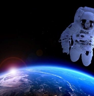 Eski NASA çalışanı açıkladı: Dünya dışında yaşamın olabileceği 3 gezegen