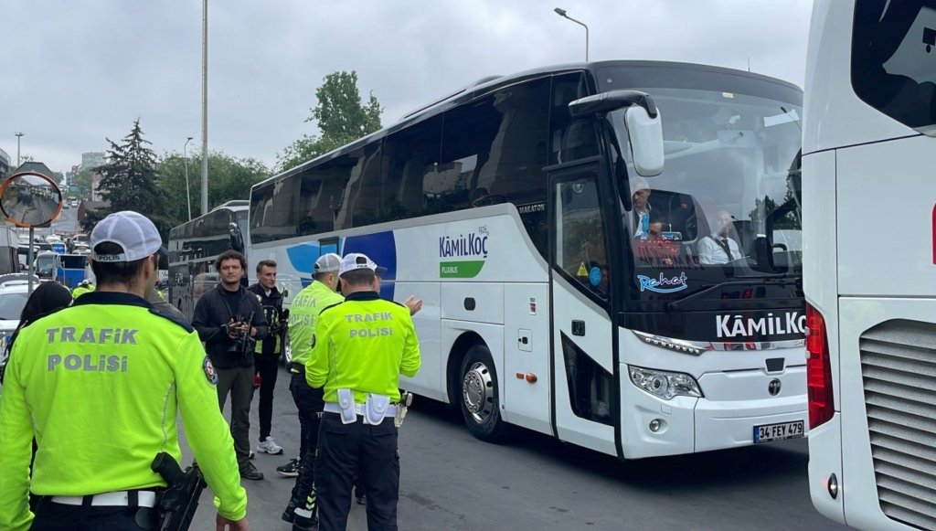 Büyük İstanbul Otogarı’nda emniyet kemeri denetimi