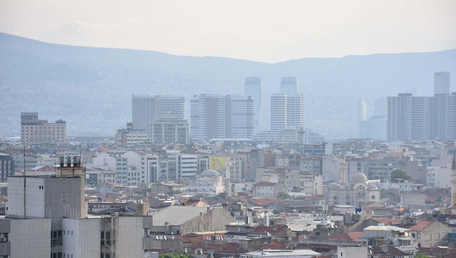 İzmir’i çöl tozu kapladı