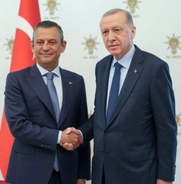 Özgür Özel’den emekli maaşı çağrısı: El ele vereceğiz