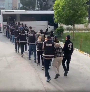 Emeklileri kredi vaadiyle dolandıran şebekeye operasyon