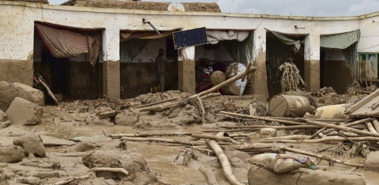 Afganistan’daki sellerde 311 kişi hayatını kaybetti