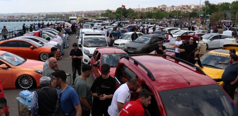 Modifiye araç tutkunları Tekirdağ’da buluştu