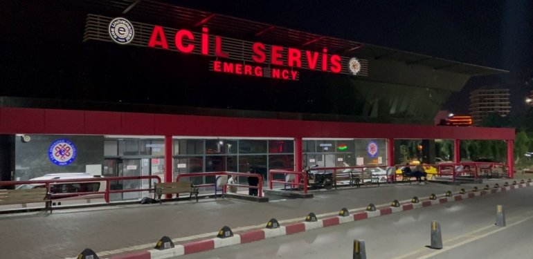 İzmir’de silahlı saldırı: Evine girerken vuruldu