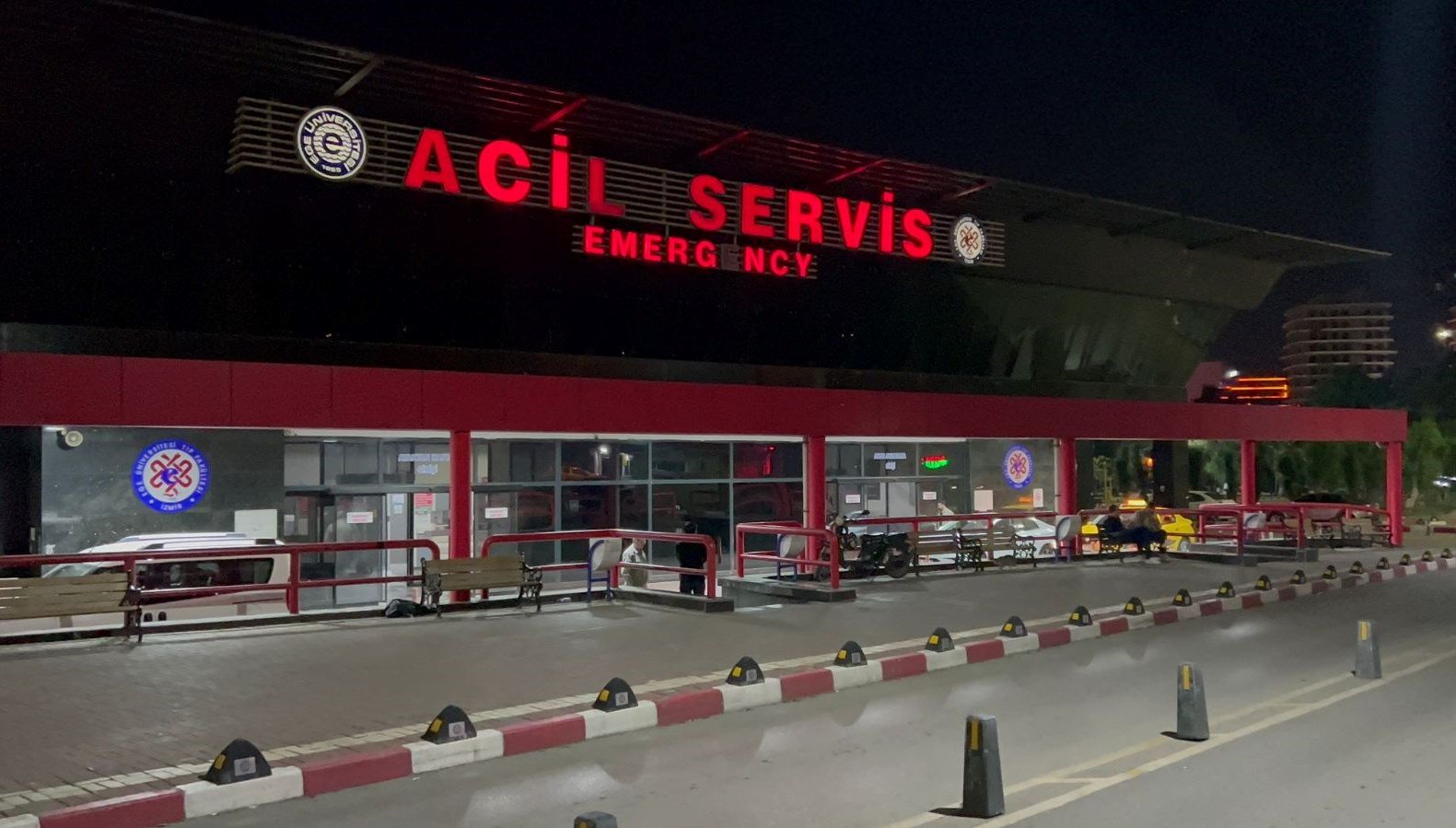 İzmir’de silahlı saldırı: Evine girerken vuruldu