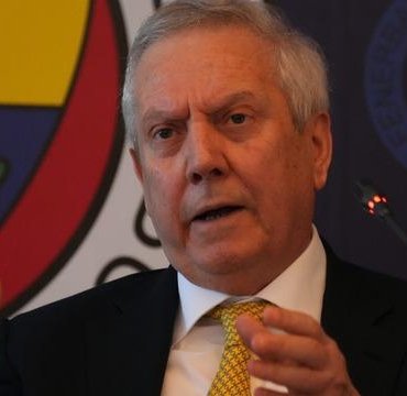 Aziz Yıldırım ilk transferini açıkladı! Mourinho