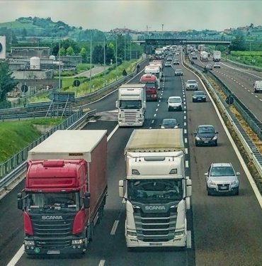 AB ağır vasıtaların emisyonlarını azaltıyor